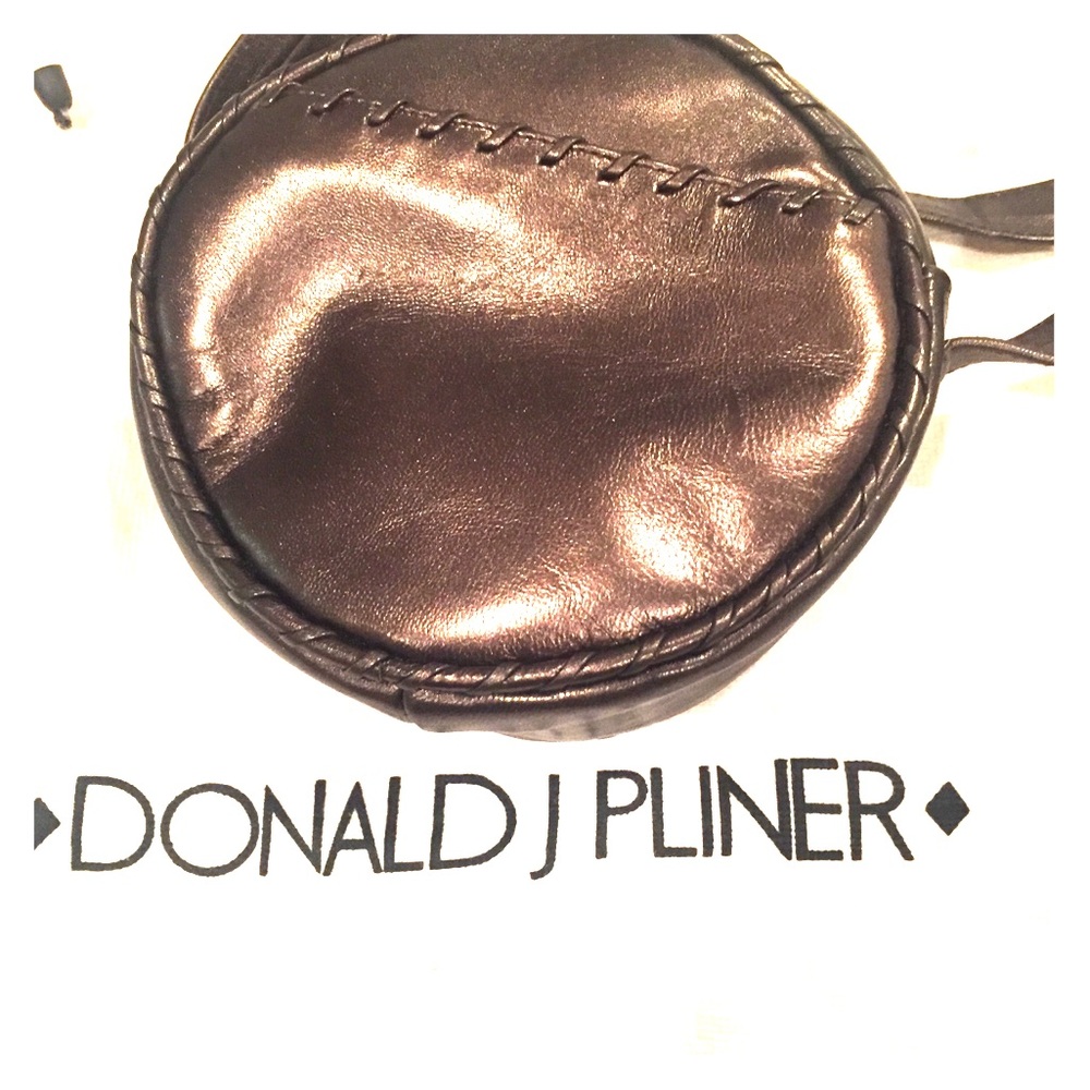 Donald J. Pliner - Ladies shoulder strap bag